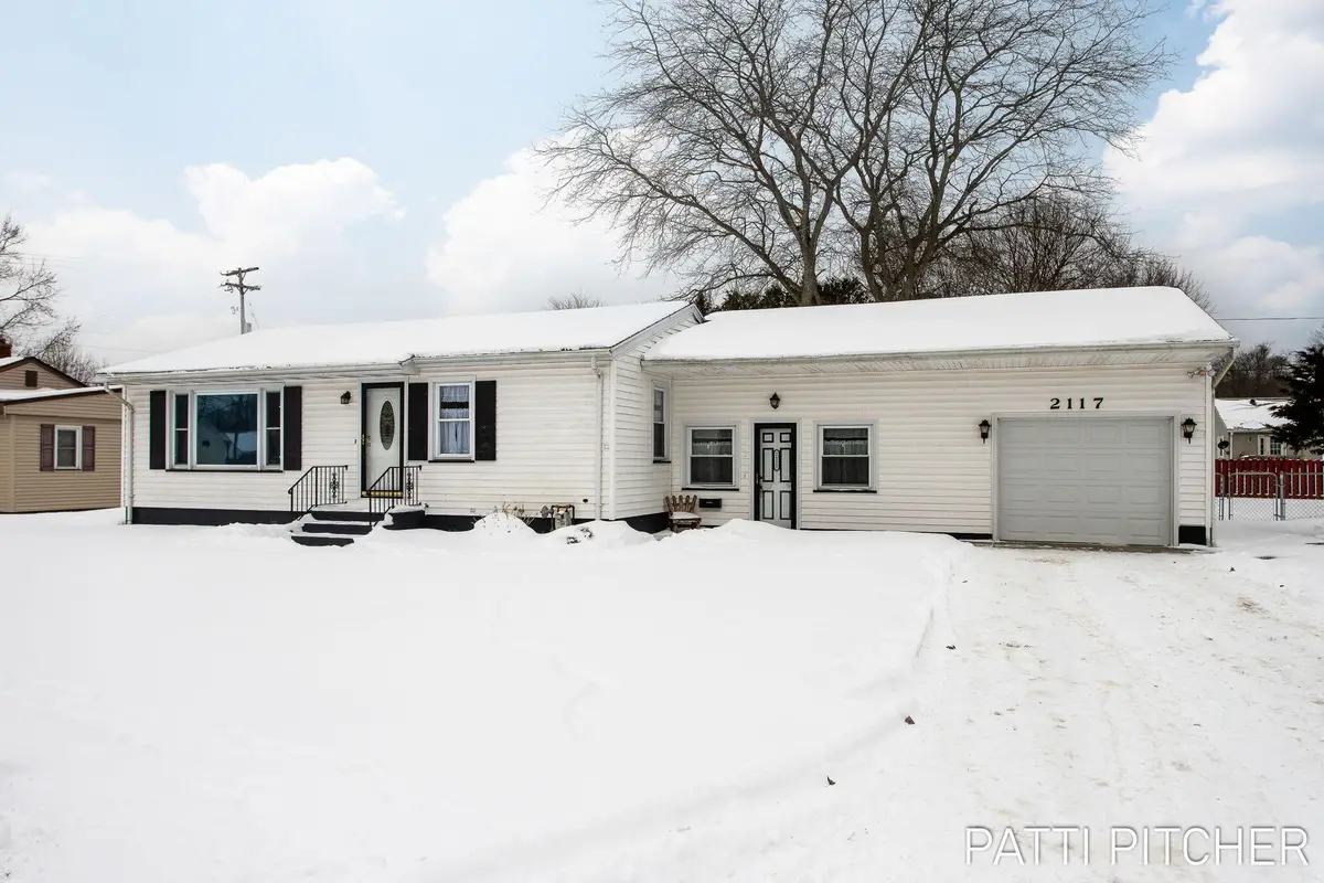 2117 Columbus Avenue, Norton Shores, MI 49441 - #1
