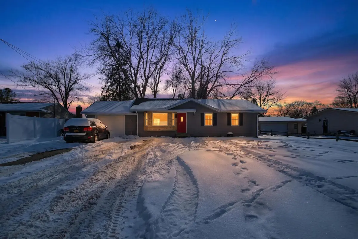 615 Sioux Street, Jackson, MI 49203 - #1