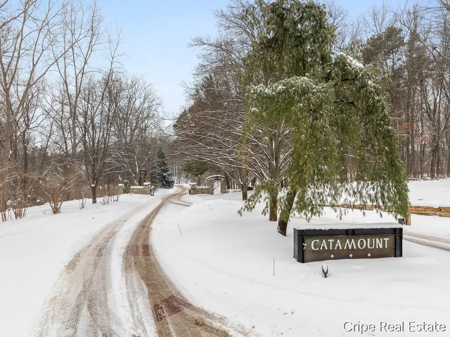 1620 Foothills Trail Ne, Ada, MI 49301 - #2