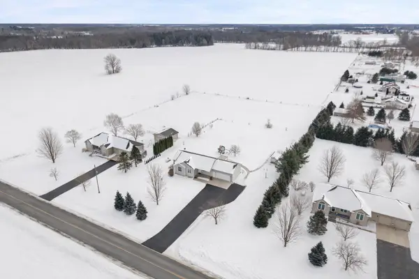 2919 W Kalamo Highway, Charlotte, MI 48813