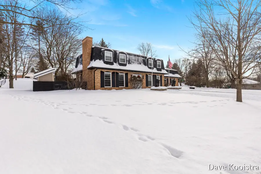 907 N Glenwood Drive, Hastings, MI 49058 - #3