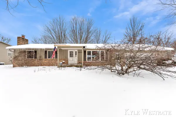 3121 Memorial Drive, Holland, MI 49424
