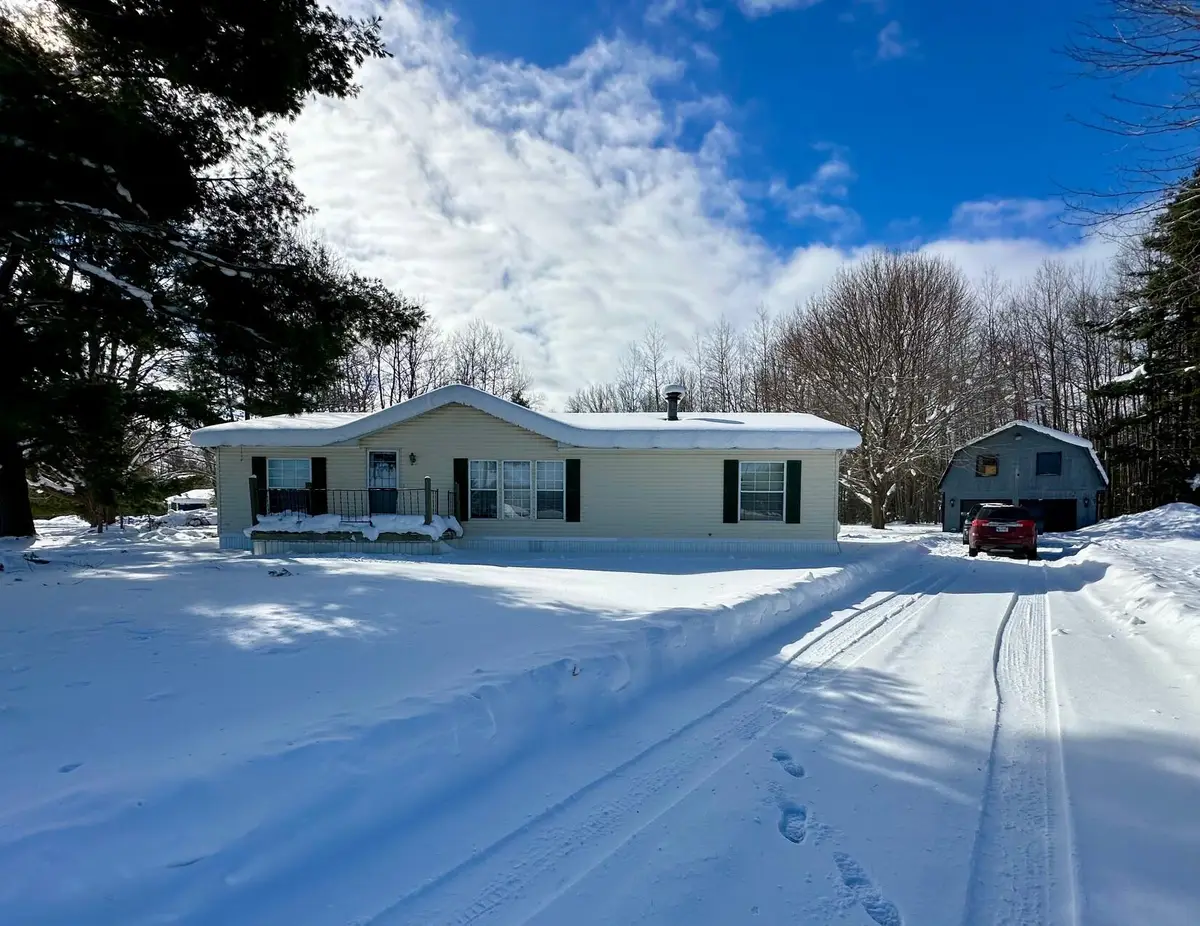 3131 S 164th Avenue, Hesperia, MI 49421 - #1