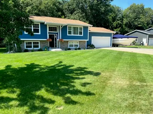 5077 Melmax Street, Norton Shores, MI 49441 - #2