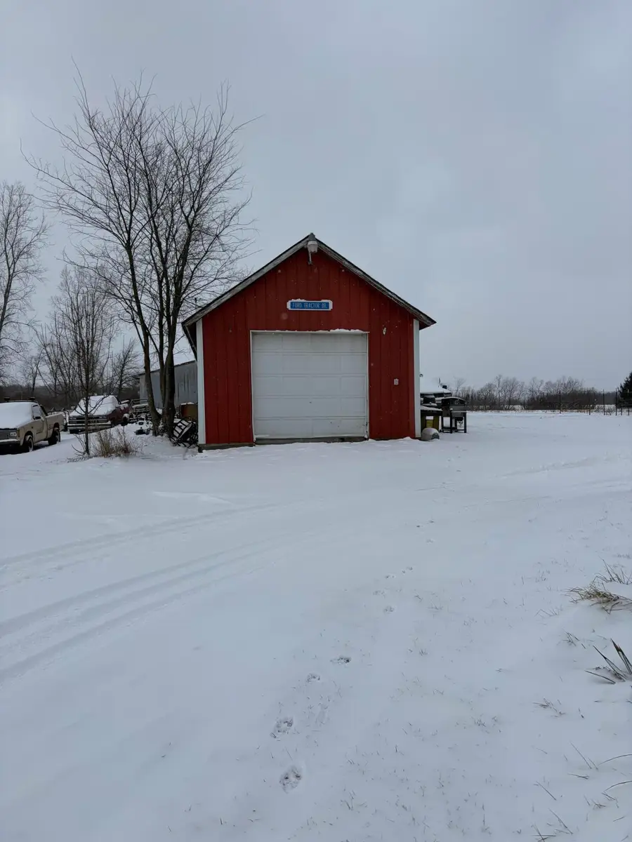 8260 M-66, Nashville, MI 49073 - #3