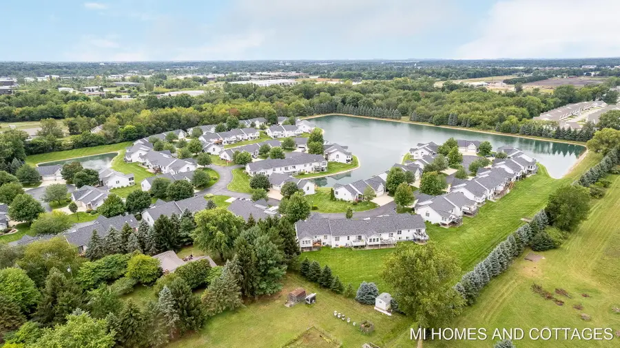 2735 Sandpiper Lane, Holland, MI 49424 - Image #2