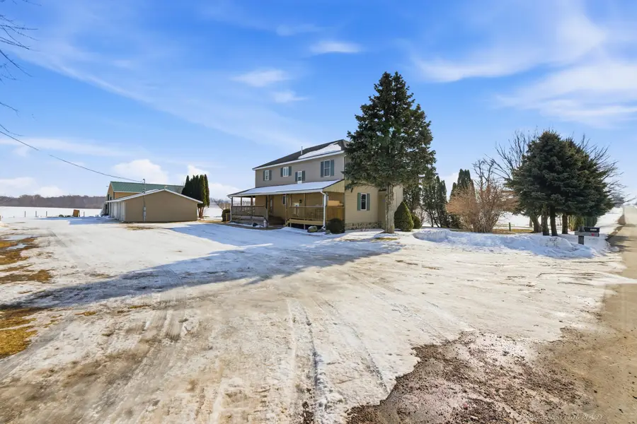 15960 Kenowa Avenue, Kent City, MI 49330 - #2