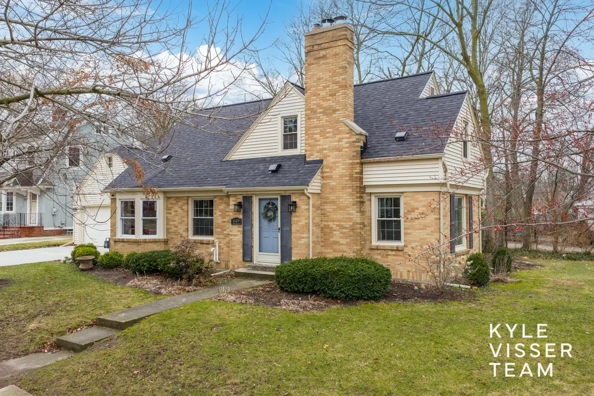 849 Maxwell Avenue Se, East Grand Rapids, MI 49506 - #1