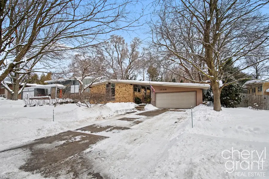 1508 Pinecrest Avenue Se, Grand Rapids, MI 49506 - #2