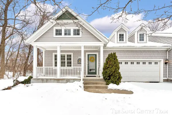 601 Lakeview Lane #1, Spring Lake, MI 49456