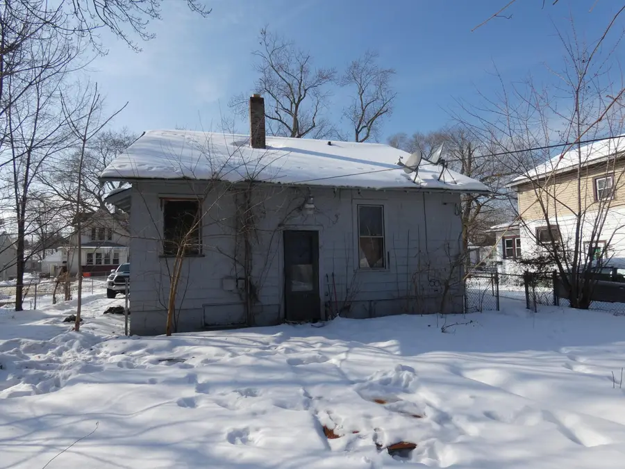 973 Lavette Avenue, Benton Harbor, MI 49022 - #3