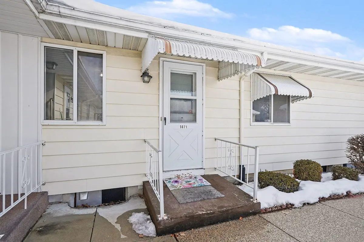 5671 Leisure South Drive Se, Grand Rapids, MI 49548 - #1