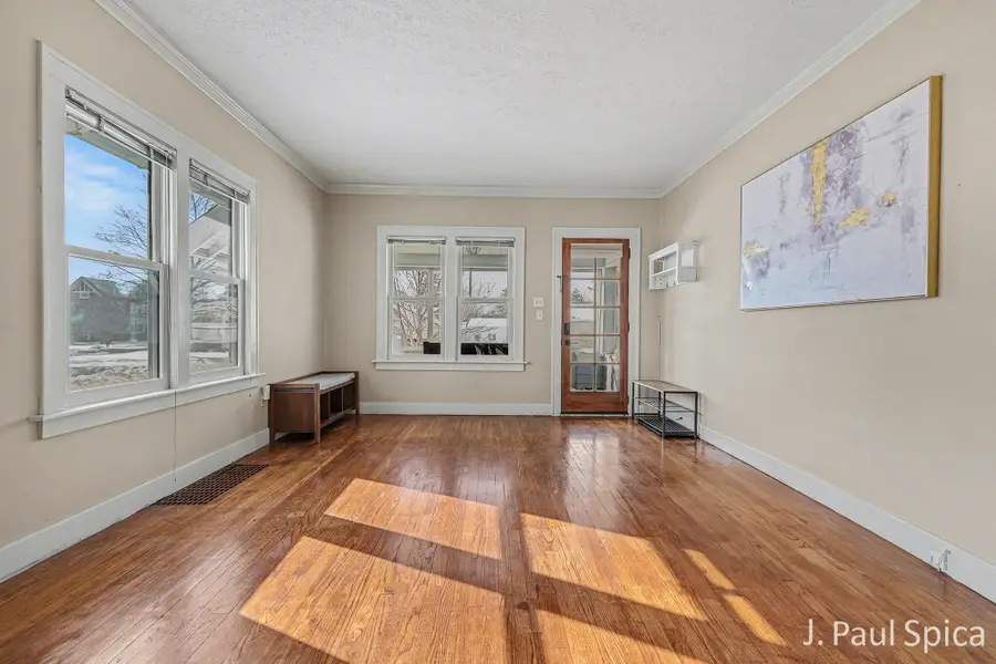 55 S Park Street, Zeeland, MI 49464 - #2