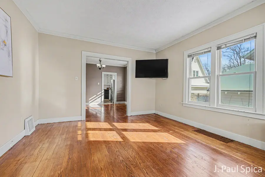 55 S Park Street, Zeeland, MI 49464 - #3