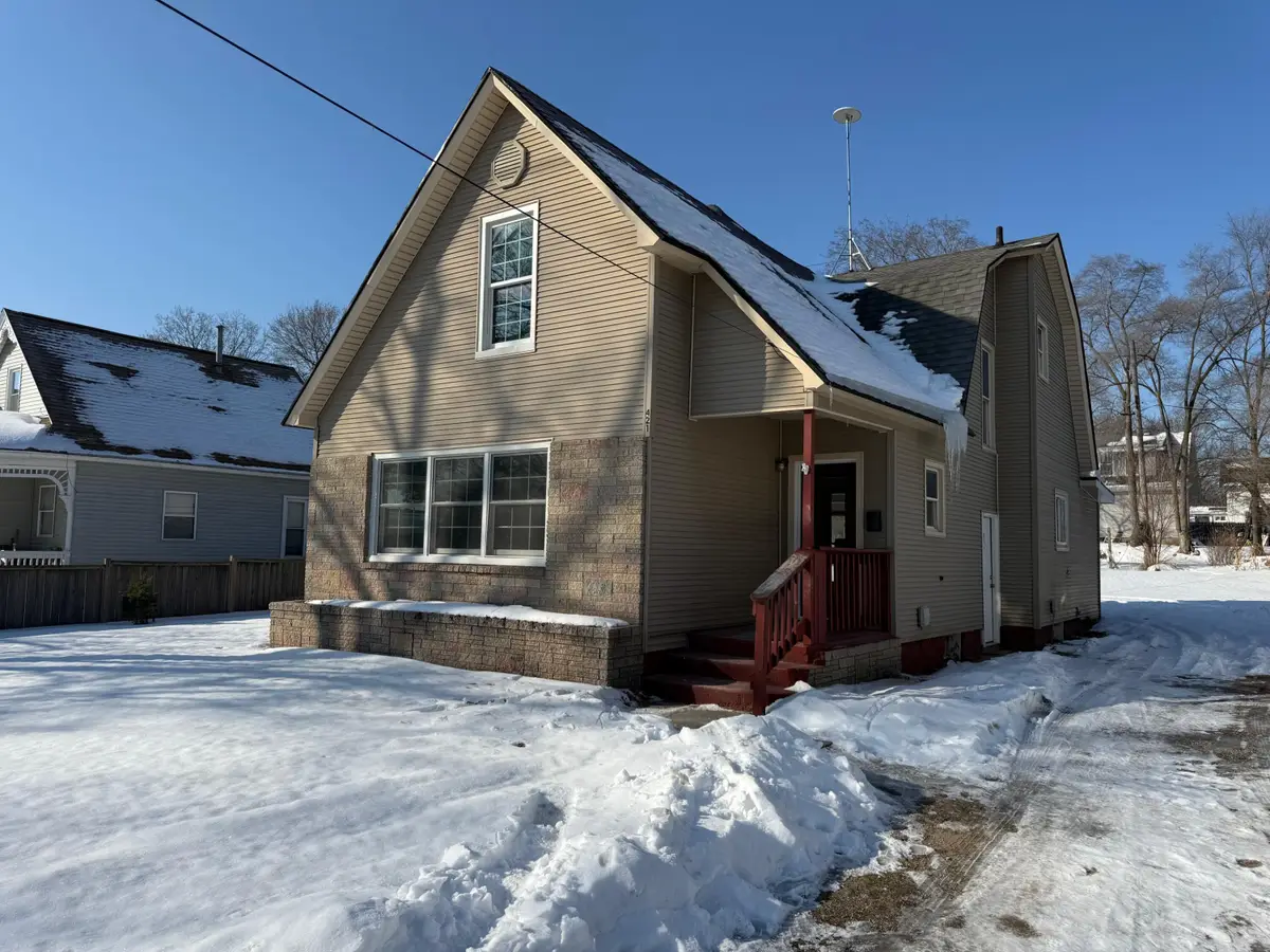 421 Lewis Street, Belding, MI 48809 - #1