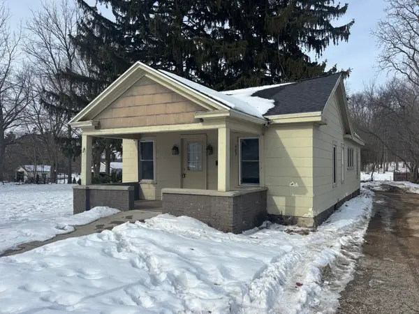 463 E Chicago Street, Jonesville, MI 49250