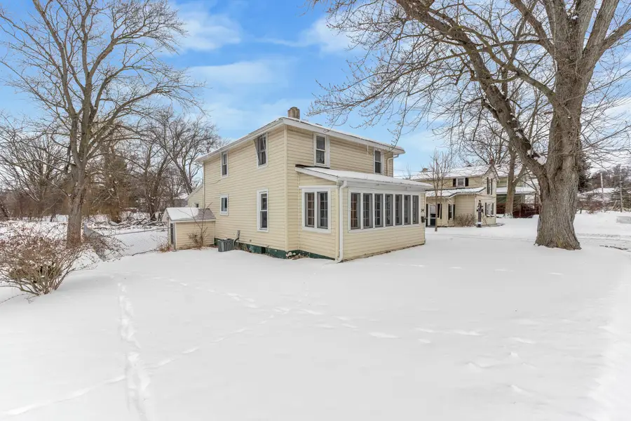 34 Oak Street, Hillsdale, MI 49242 - #2