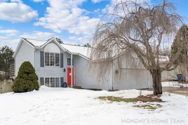 3334 Hazelnut Drive Nw, Grand Rapids, MI 49504