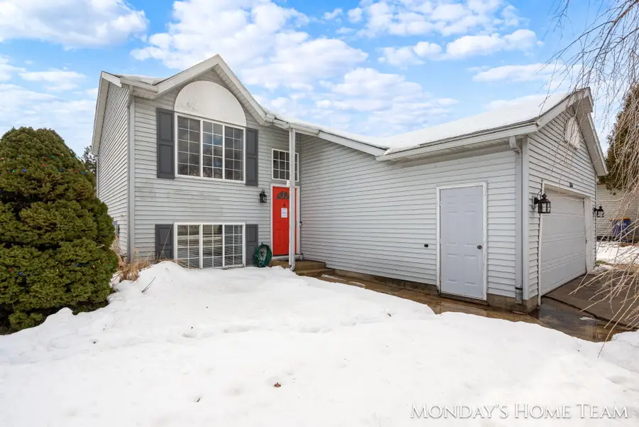 3334 Hazelnut Drive Nw, Grand Rapids, MI 49504 - #2