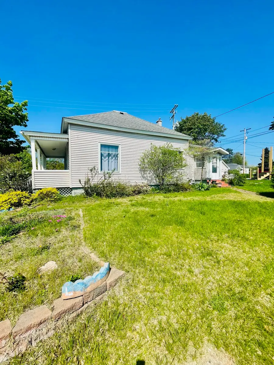 404 W Court Street, Ludington, MI 49431 - #3