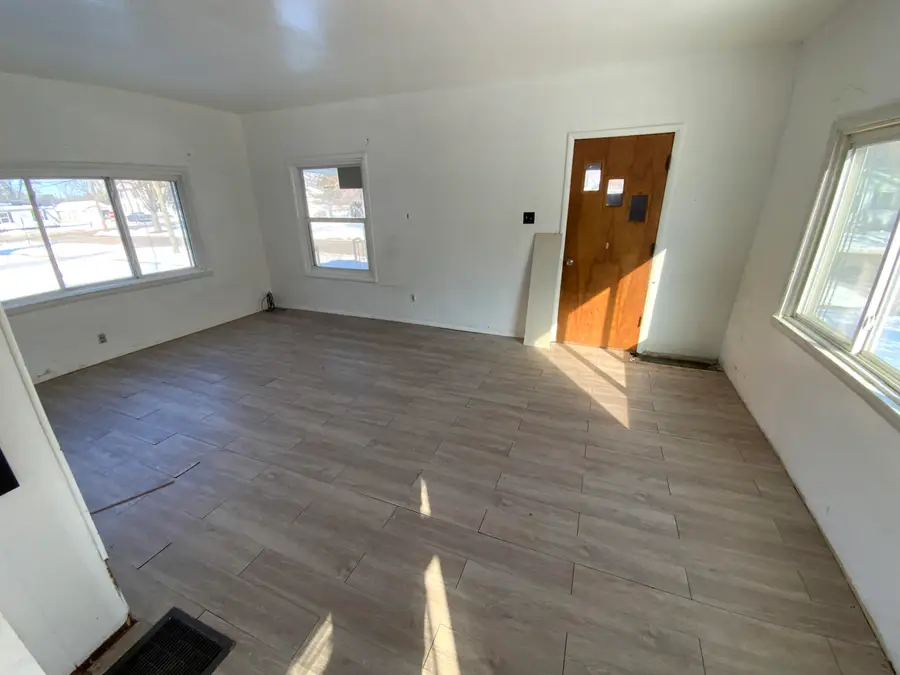 609 W Center Street, Albion, MI 49224 - #2