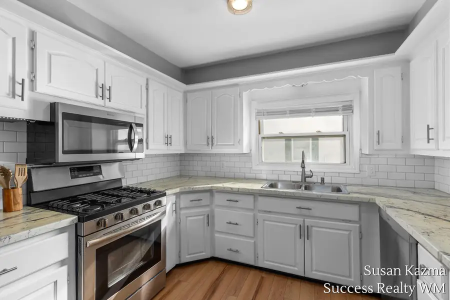 3644 Auburn Avenue Ne, Grand Rapids, MI 49525 - #3