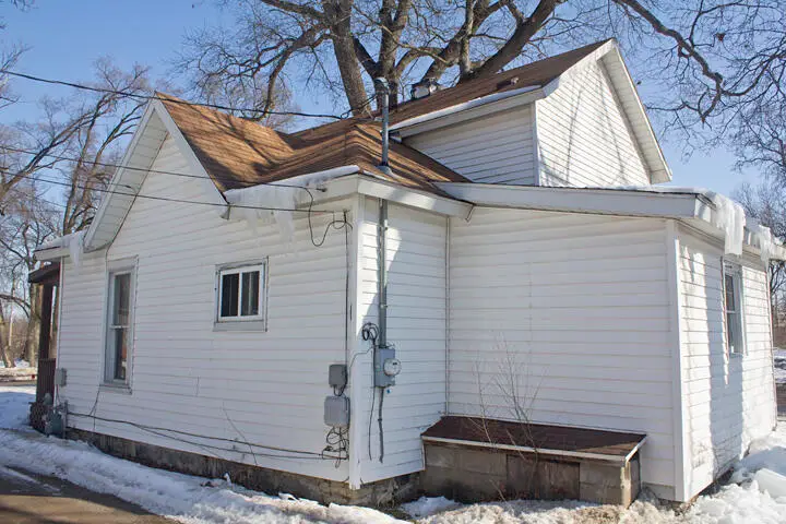 105 Pokagon Street, Dowagiac, MI 49047 - #3