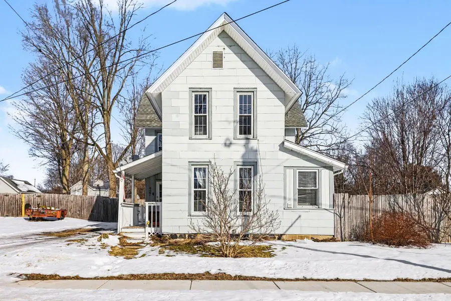 427 E Division Street, Vicksburg, MI 49097 - #2