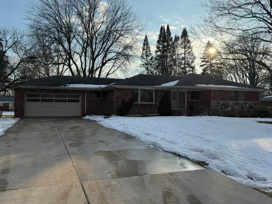21154 Hale Street, Clinton Township, MI 48036 - #2
