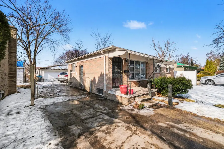 6609 Cranwood Drive, Flint, MI 48505 - #2