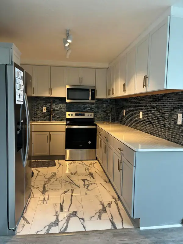 8900 E Jefferson Avenue #632, Detroit, MI 48214