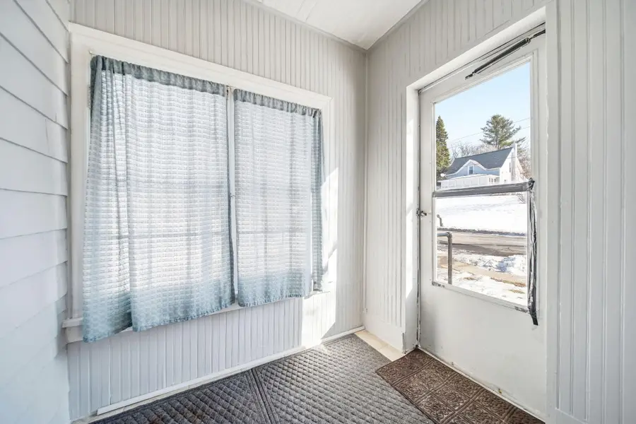 1022 Ellery Avenue, Jackson, MI 49202 - #3