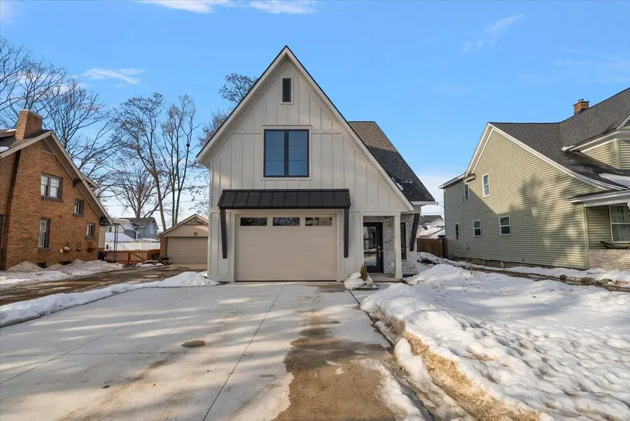 581 S Shore Drive, Holland, MI 49423 - #3