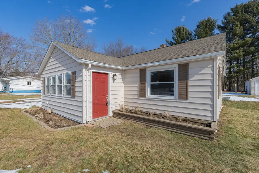 125 Edgewater Drive, Michigan Center, MI 49254 - #2