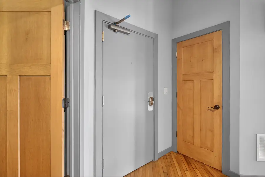 109 W Washington Avenue #16, Jackson, MI 49201 - #3