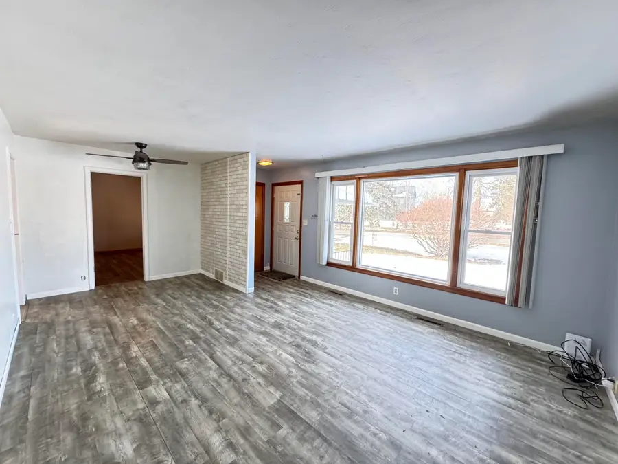 3334 W Glendora Road, Three Oaks, MI 49128 - #3