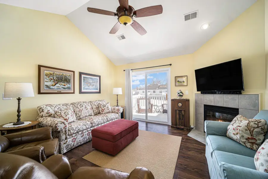 633 Fieldstone Circle W #63, Chelsea, MI 48118 - #2