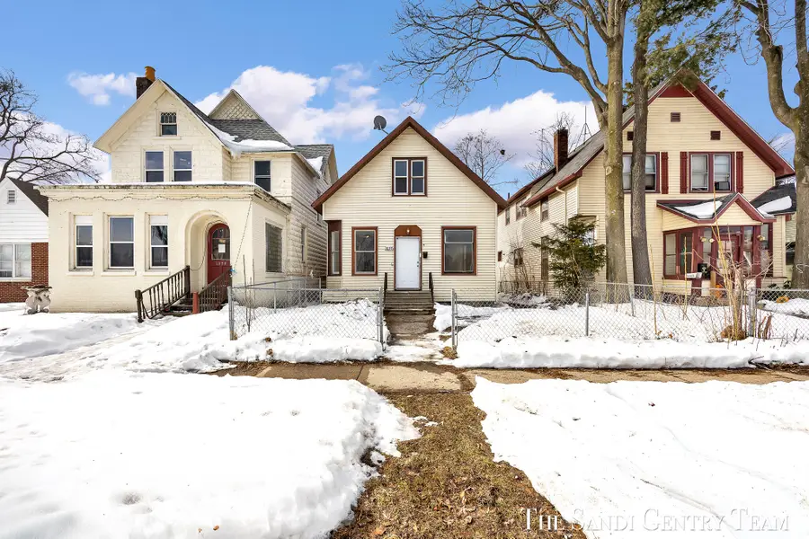 1257 3rd Street, Muskegon, MI 49441 - #2