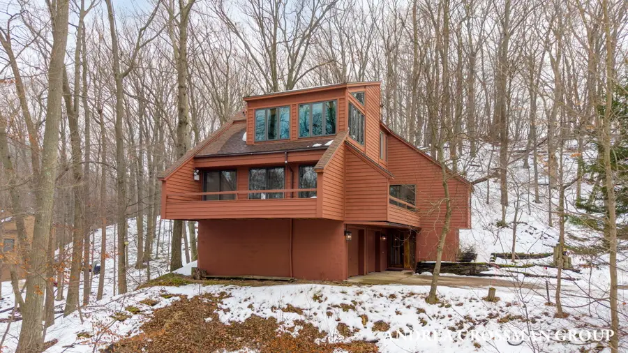 18344 N Shore Estates Road, Spring Lake, MI 49456 - #2