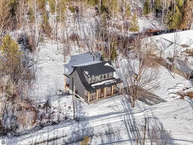 1713 Vanderlip Road, Traverse City, MI 49686 - #1