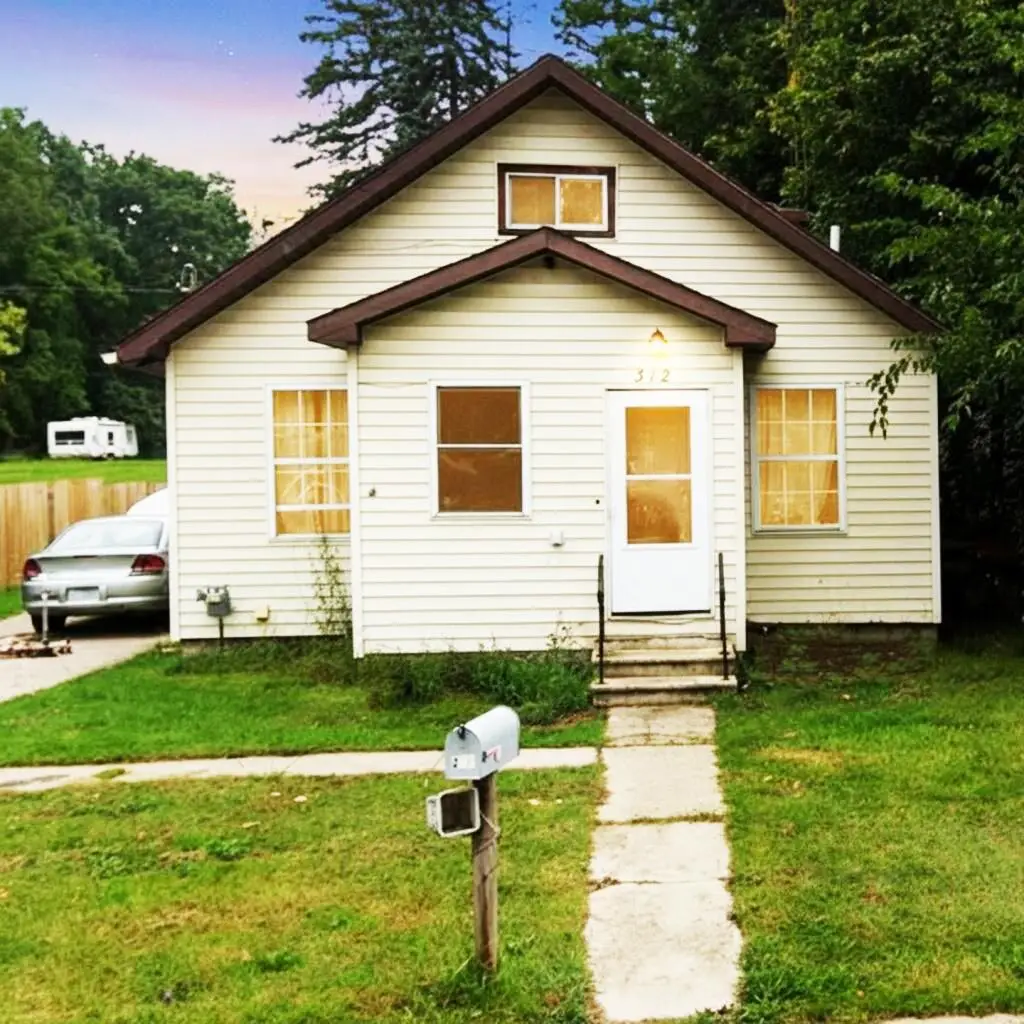 312 E Porter Street, Jackson, MI 49202 - #1