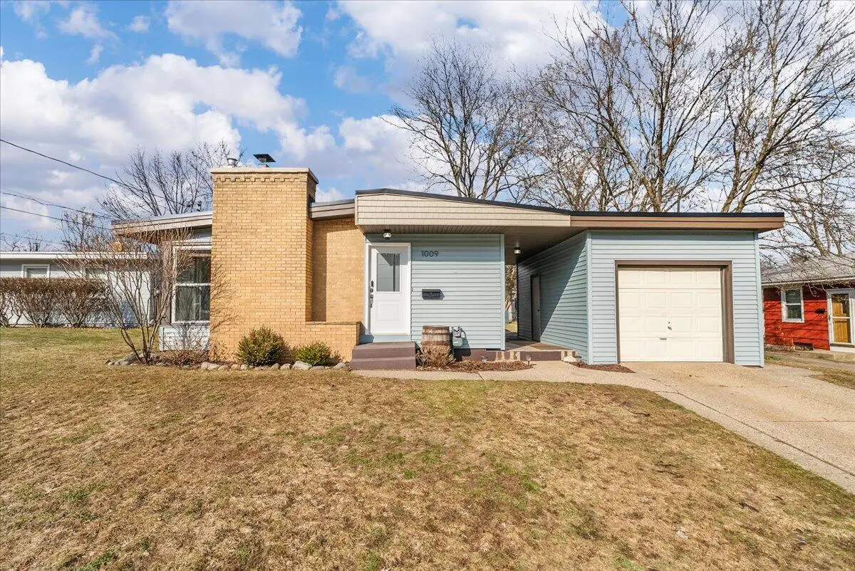1009 Ariebill Street Sw, Wyoming, MI 49509 - #1