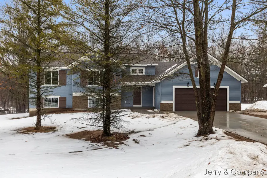 911 Apple Ridge Court, Allegan, MI 49010 - #2