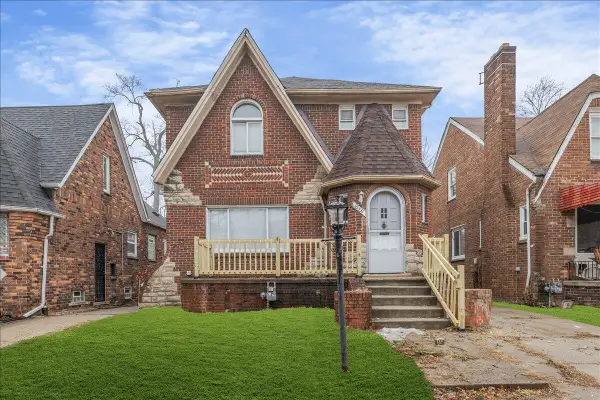 16631 Sorrento Street, Detroit, MI 48235