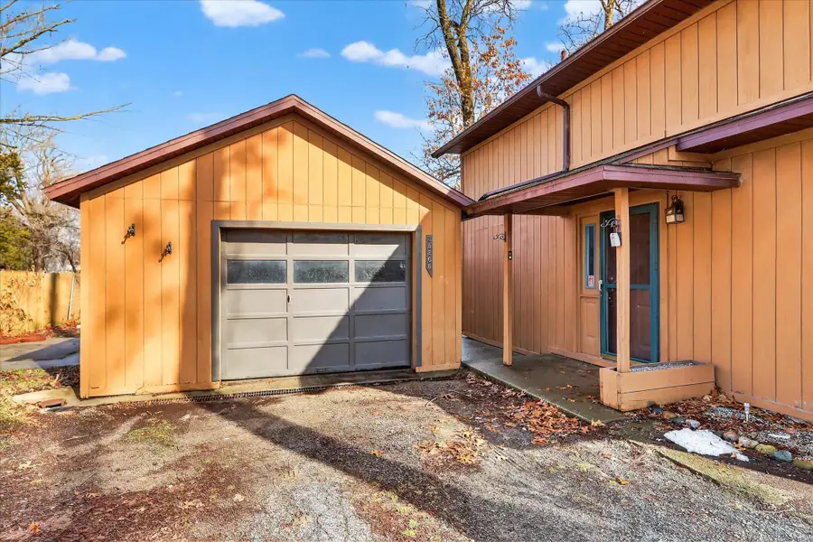 35268 51st Avenue, Paw Paw, MI 49079 - #2