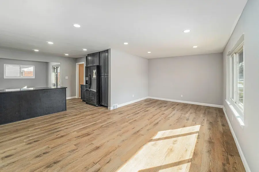 1916 Hollingsworth Drive, Commerce Township, MI 48390 - #3