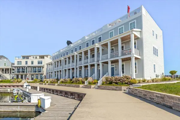 126 Mariners Cove, St. Joseph, MI 49085