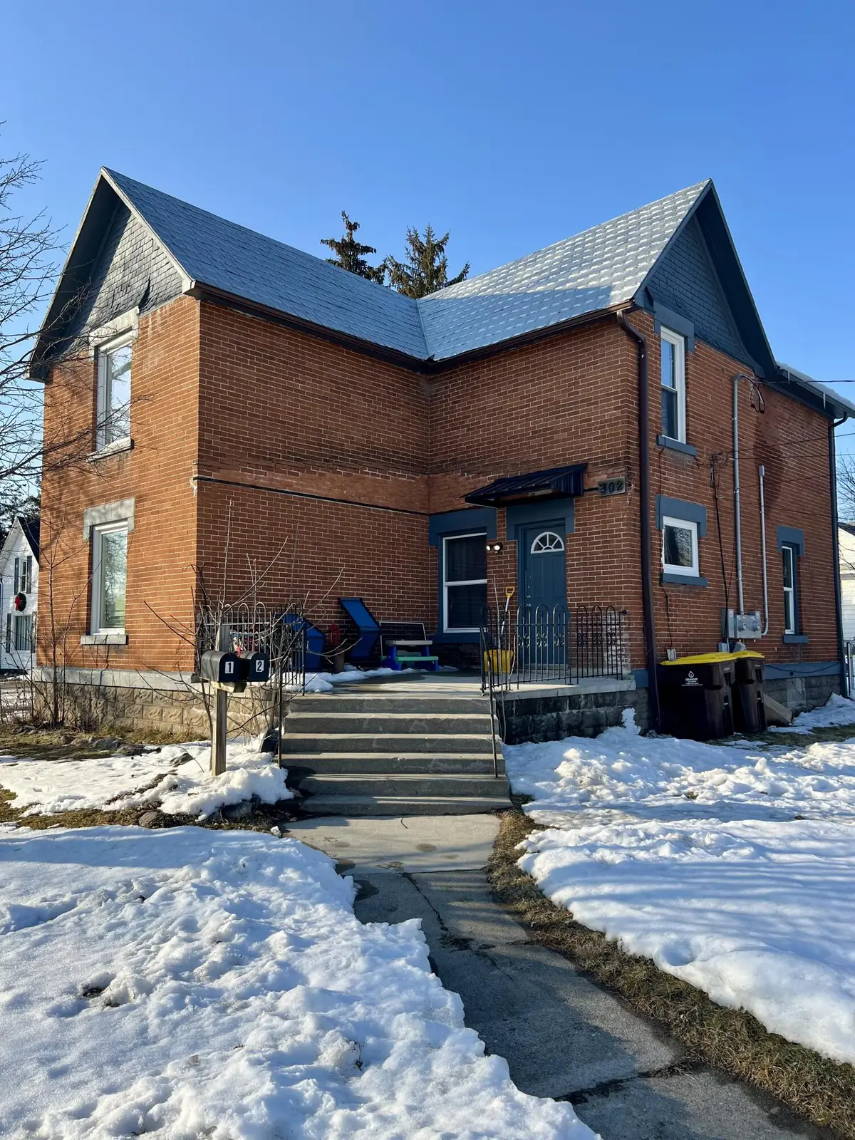 302 W Lincoln Avenue, Ionia, MI 48846 - #1