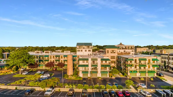 110 N Harbor #310, Grand Haven, MI 49417