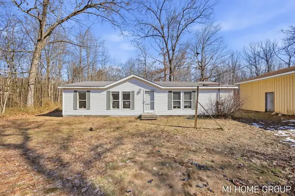 5312 120th Avenue, Fennville, MI 49408